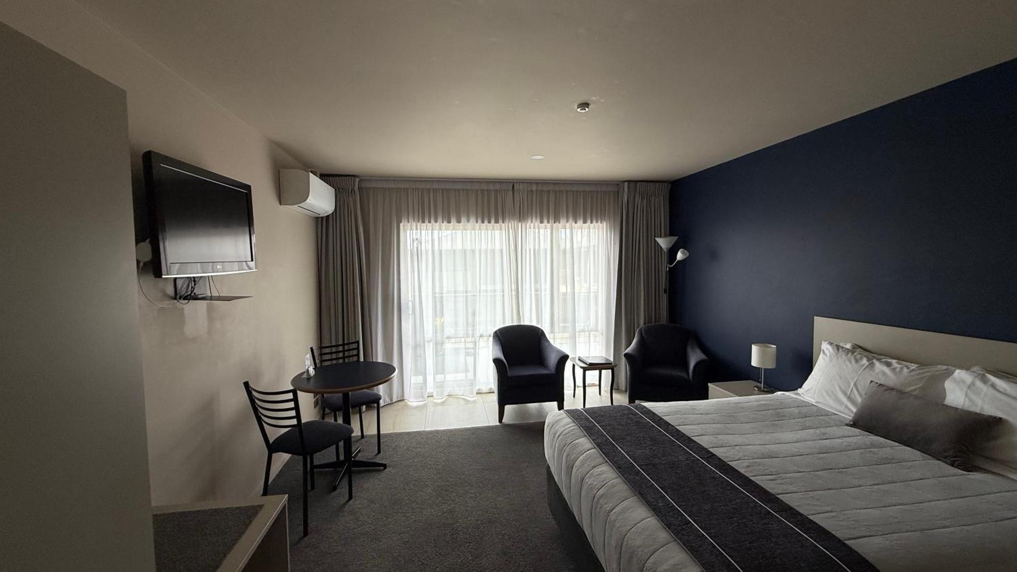 The Suites Ashburton Exteriör bild
